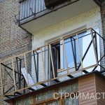 Остекление балкона с выносом в хрущевке